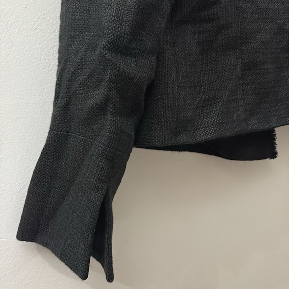 Lafayette 148 New York Black Blazer - size 8 - linen blend - button detail - Picture 4 of 5